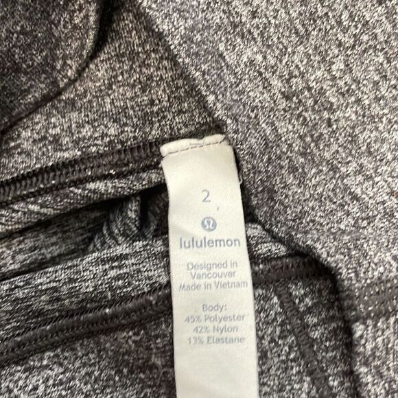 🩰 Lululemon High Rise Align Full-Length Leggings - Size 2 - Gray Heather… - Picture 4 of 5